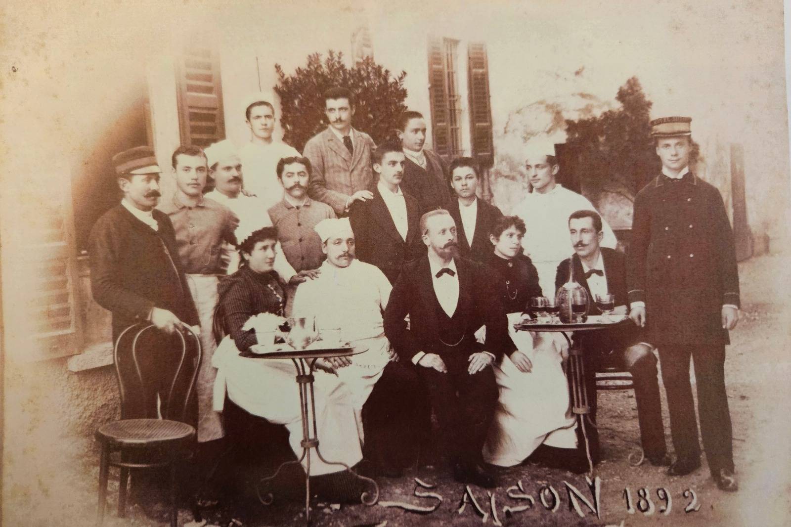 Il Team Della prima stagione, Ristorante Imbarcadero 1892
