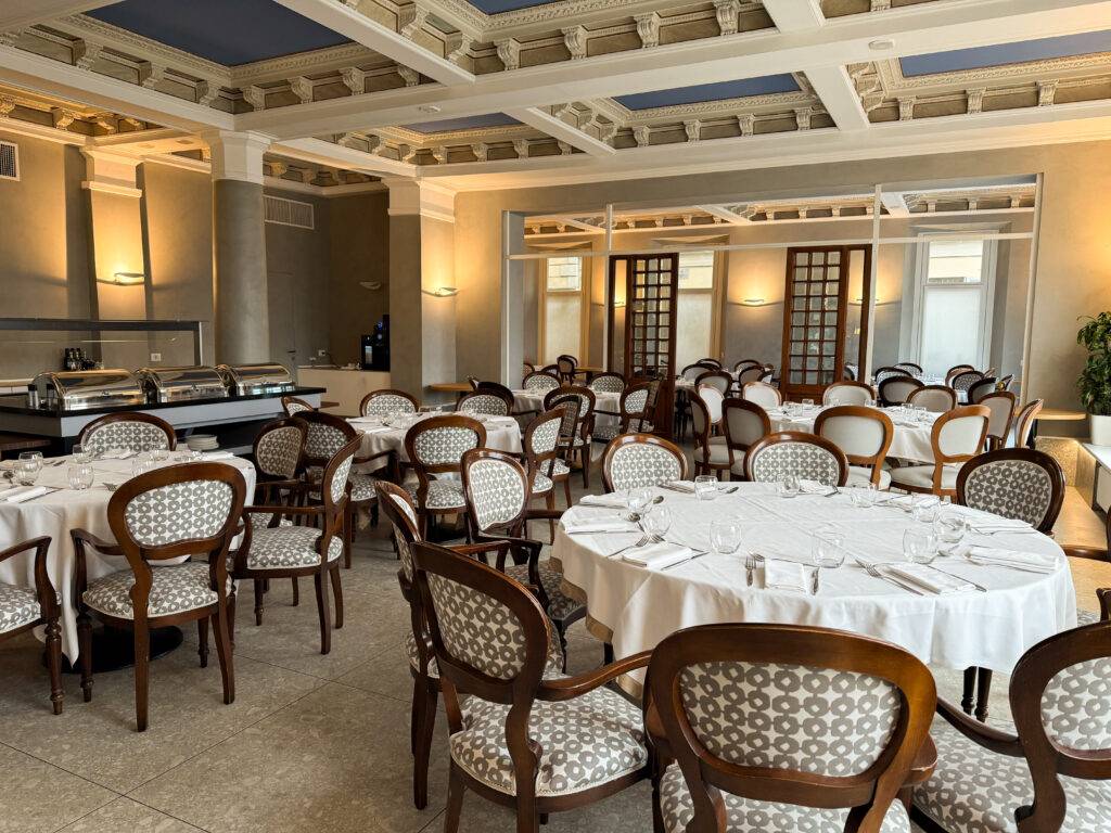 Sala ristorante interna per eventi del Ristorante Imbarcadero 1892 Lago di Como